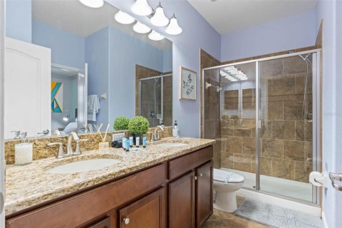 House in Davenport, Florida 8 bedrooms, 363.15 sq.m. № 1906157 - photo 24