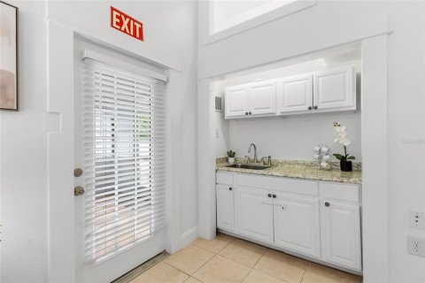 Villa ou maison à vendre à Tampa, Floride: 5 chambres, 174.28 m2 № 2294827 - photo 26