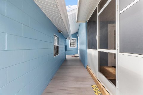Villa ou maison à vendre à Tampa, Floride: 5 chambres, 174.28 m2 № 2294827 - photo 29