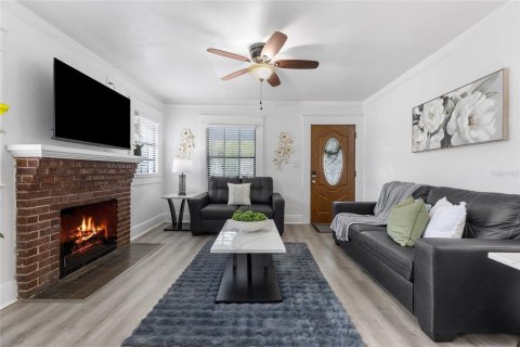Villa ou maison à vendre à Tampa, Floride: 5 chambres, 174.28 m2 № 2294827 - photo 6