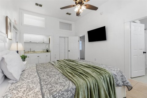 Villa ou maison à vendre à Tampa, Floride: 5 chambres, 174.28 m2 № 2294827 - photo 23