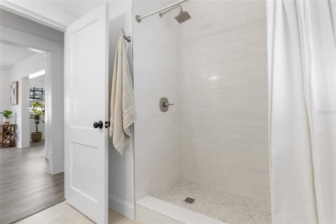 Villa ou maison à vendre à Tampa, Floride: 5 chambres, 174.28 m2 № 2294827 - photo 16