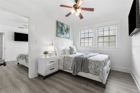 Villa ou maison à vendre à Tampa, Floride: 5 chambres, 174.28 m2 № 2294827 - photo 20