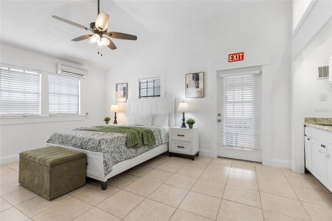 Villa ou maison à vendre à Tampa, Floride: 5 chambres, 174.28 m2 № 2294827 - photo 22
