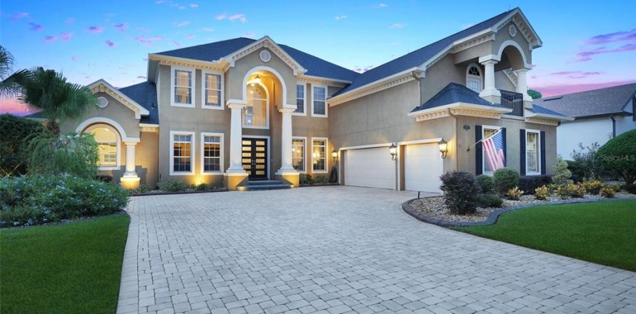 Villa ou maison à Clermont, Floride 4 chambres, 405.8 m2 № 2351829