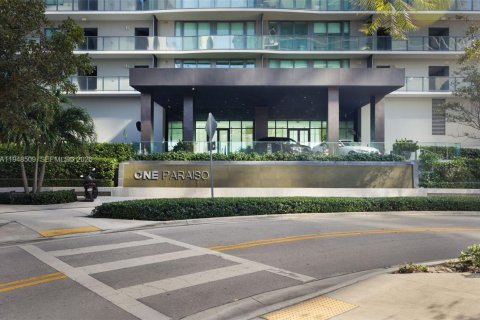 Condo in Miami, Florida, 1 bedroom  № 2004538 - photo 15