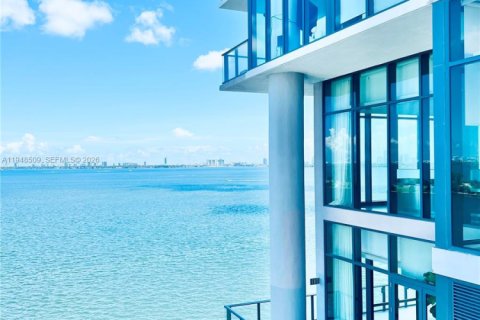 Copropriété à vendre à Miami, Floride: 1 chambre, 89.09 m2 № 2004538 - photo 2