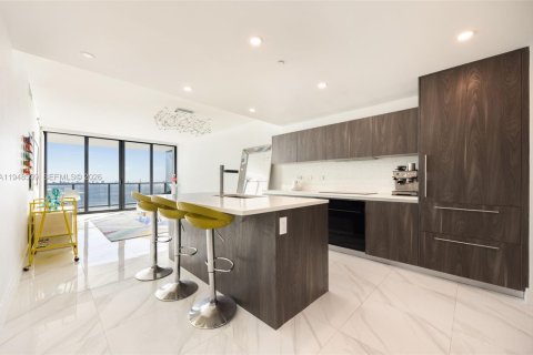 Condo in Miami, Florida, 1 bedroom  № 2004538 - photo 5