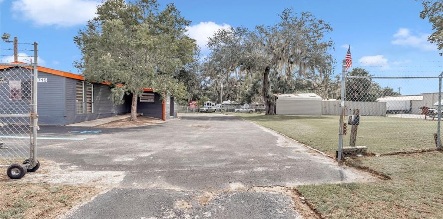 Propiedad comercial en Ocala, Florida 89.56 m2 № 1543377