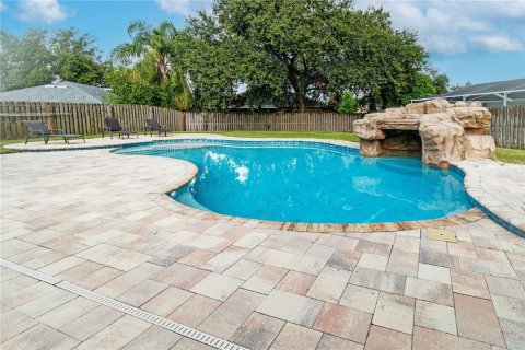 House in Riverview, Florida 5 bedrooms, 303.33 sq.m. № 1899816 - photo 2
