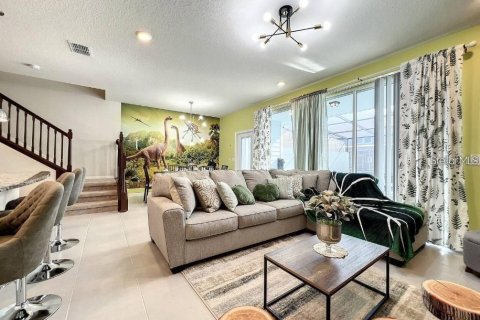 Townhouse in Davenport, Florida 5 bedrooms, 212.1 sq.m. № 1765404 - photo 15