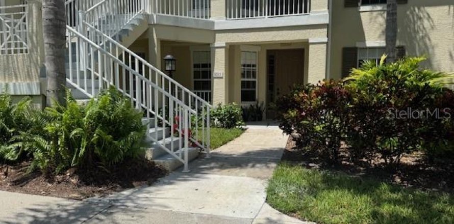 Condo in Bradenton, Florida, 2 bedrooms № 1901654