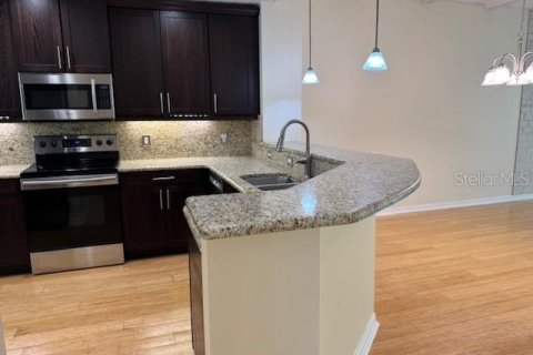 Condominio en alquiler en Bradenton, Florida, 2 dormitorios, 138.98 m2 № 1901654 - foto 8