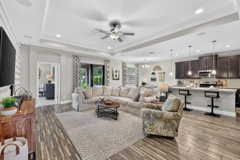 House in Hudson, Florida 4 bedrooms, 273.41 sq.m. № 2157294 - photo 14
