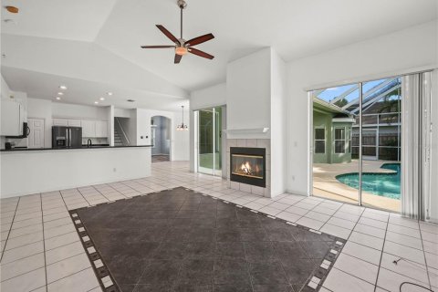 House in Plant City, Florida 5 bedrooms, 282.79 sq.m. № 1828428 - photo 23