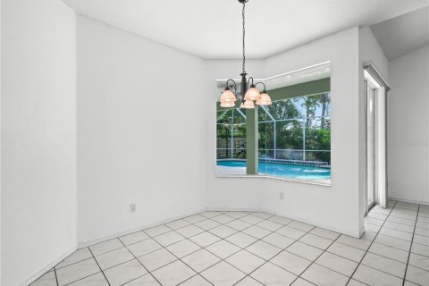 House in Plant City, Florida 5 bedrooms, 282.79 sq.m. № 1828428 - photo 24