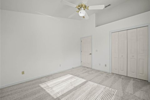 House in Plant City, Florida 5 bedrooms, 282.79 sq.m. № 1828428 - photo 5