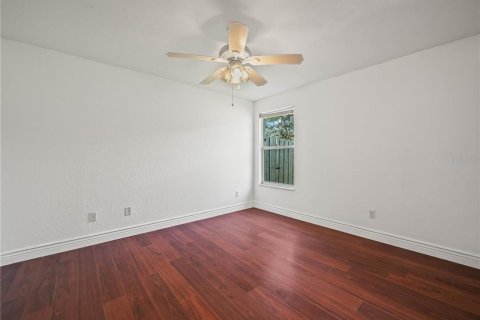 House in Plant City, Florida 5 bedrooms, 282.79 sq.m. № 1828428 - photo 9