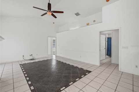 House in Plant City, Florida 5 bedrooms, 282.79 sq.m. № 1828428 - photo 22