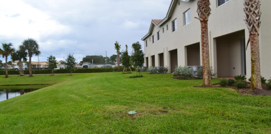 Touwnhouse à Lake Worth, Floride 3 chambres, 140.1 m2 № 1221559