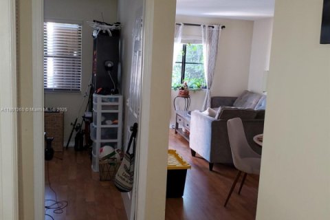 Condo in Cutler Bay, Florida, 2 bedrooms  № 1890411 - photo 28