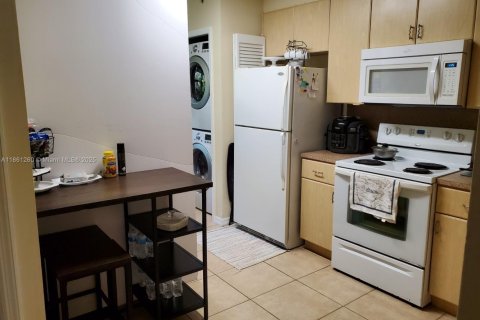 Condo in Cutler Bay, Florida, 2 bedrooms  № 1890411 - photo 10