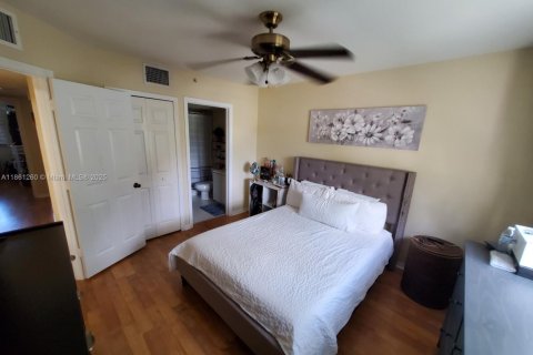 Condo in Cutler Bay, Florida, 2 bedrooms  № 1890411 - photo 20