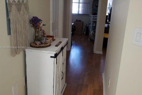 Condo in Cutler Bay, Florida, 2 bedrooms  № 1890411 - photo 26