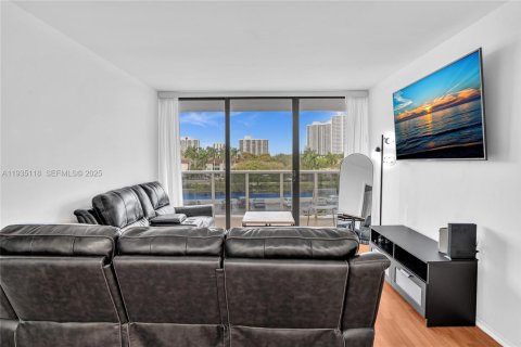 Купить кондоминиум в Авентура, Флорида 2 спальни, 100.24м2, № 1993289 - фото 16