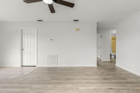 Casa en venta en Vero Beach, Florida, 2 dormitorios, 84.91 m2 № 2382746 - foto 14