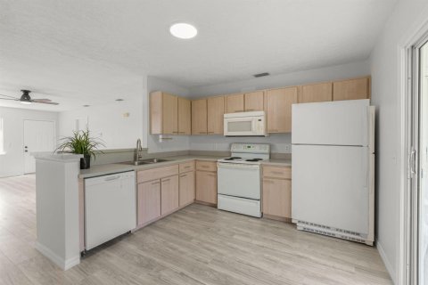 Casa en venta en Vero Beach, Florida, 2 dormitorios, 84.91 m2 № 2382746 - foto 9