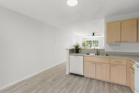 Casa en venta en Vero Beach, Florida, 2 dormitorios, 84.91 m2 № 2382746 - foto 11