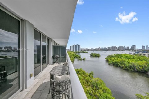 Condominio en venta en North Miami Beach, Florida, 1 dormitorio, 87.05 m2 № 2145862 - foto 19