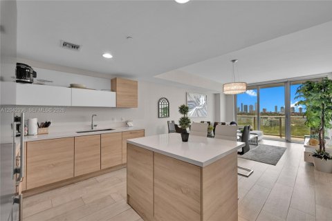Condominio en venta en North Miami Beach, Florida, 1 dormitorio, 87.05 m2 № 2145862 - foto 5