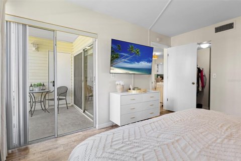Copropriété à vendre à Saint Petersburg, Floride: 2 chambres, 66.89 m2 № 1547830 - photo 15