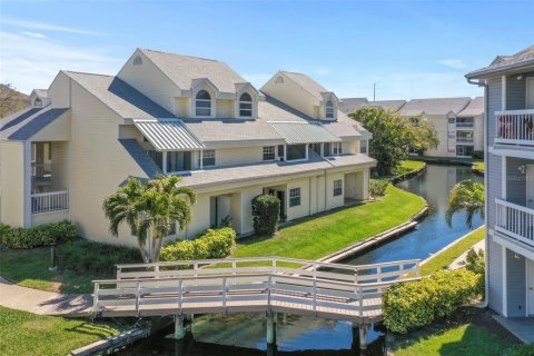 Copropriété à vendre à Saint Petersburg, Floride: 2 chambres, 66.89 m2 № 1547830 - photo 1