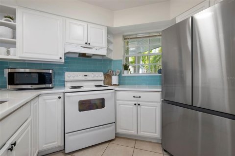 Copropriété à vendre à Saint Petersburg, Floride: 2 chambres, 66.89 m2 № 1547830 - photo 6