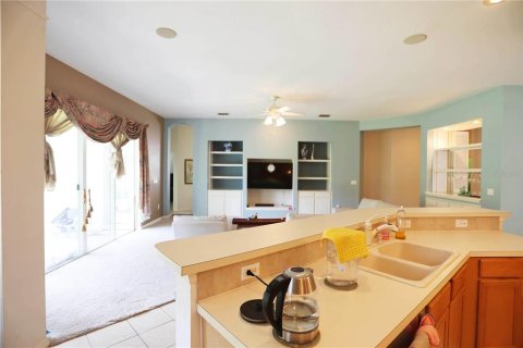 House in Tampa, Florida 5 bedrooms, 296.45 sq.m. № 1883937 - photo 20