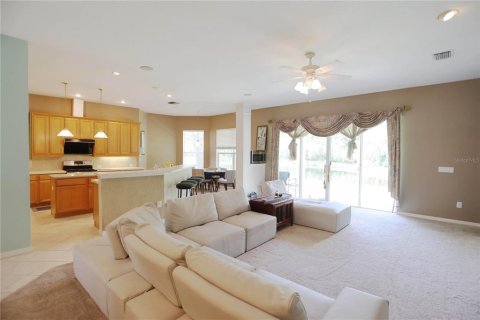 House in Tampa, Florida 5 bedrooms, 296.45 sq.m. № 1883937 - photo 12