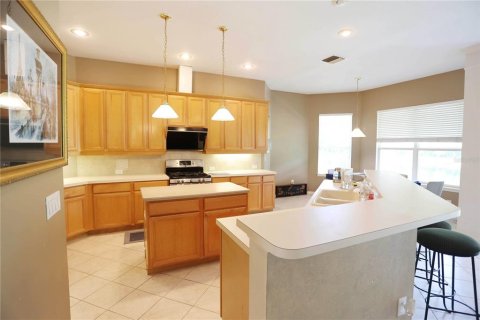 House in Tampa, Florida 5 bedrooms, 296.45 sq.m. № 1883937 - photo 16