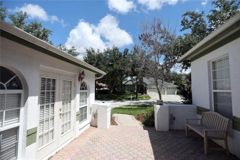 House in Tampa, Florida 5 bedrooms, 296.45 sq.m. № 1883937 - photo 4