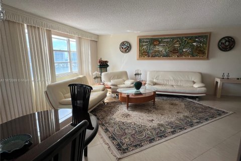 Купить кондоминиум в Санни-Айлс-Бич, Флорида 2 спальни, № 1983328 - фото 21