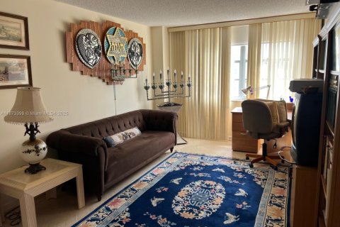 Купить кондоминиум в Санни-Айлс-Бич, Флорида 2 спальни, № 1983328 - фото 7