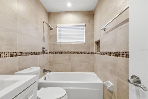 Casa en venta en Orlando, Florida, 3 dormitorios, 107.77 m2 № 2110931 - foto 21