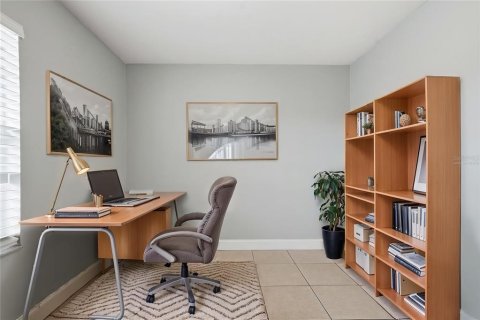 Casa en venta en Orlando, Florida, 3 dormitorios, 107.77 m2 № 2110931 - foto 4