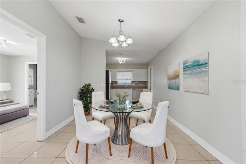Casa en venta en Orlando, Florida, 3 dormitorios, 107.77 m2 № 2110931 - foto 3