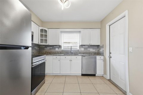 Casa en venta en Orlando, Florida, 3 dormitorios, 107.77 m2 № 2110931 - foto 11