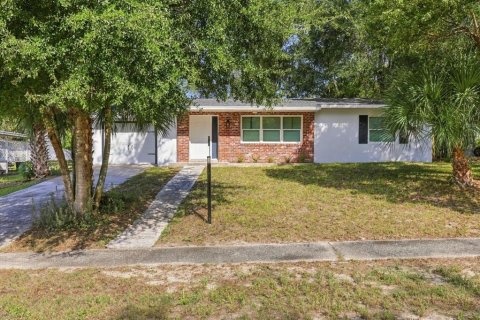 Casa en Citrus Springs, Florida 2 dormitorios, 102.84 m2 № 2384380