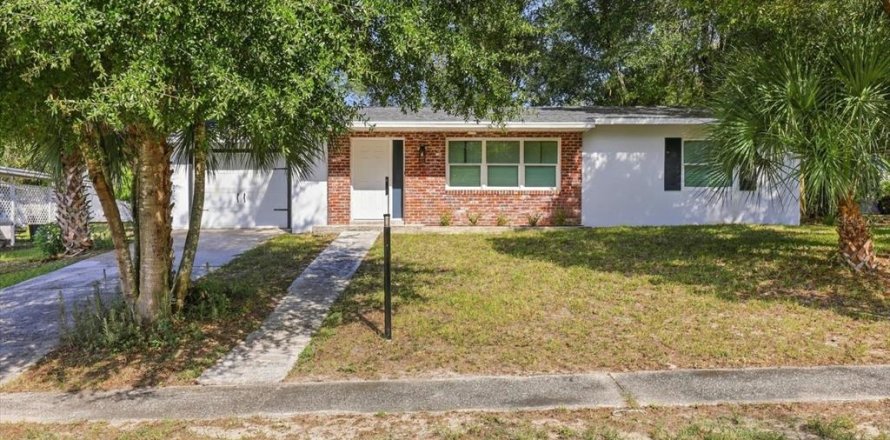 Casa en Citrus Springs, Florida 2 dormitorios, 102.84 m2 № 2384380