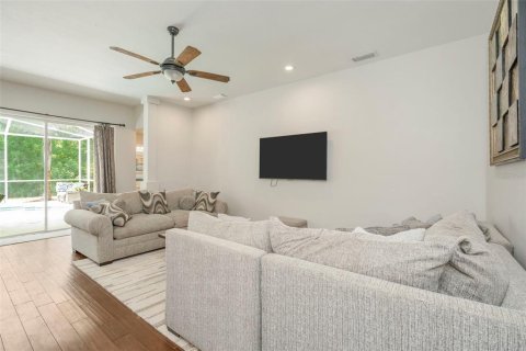 Villa ou maison à vendre à Tampa, Floride: 4 chambres, 251.95 m2 № 2150252 - photo 12
